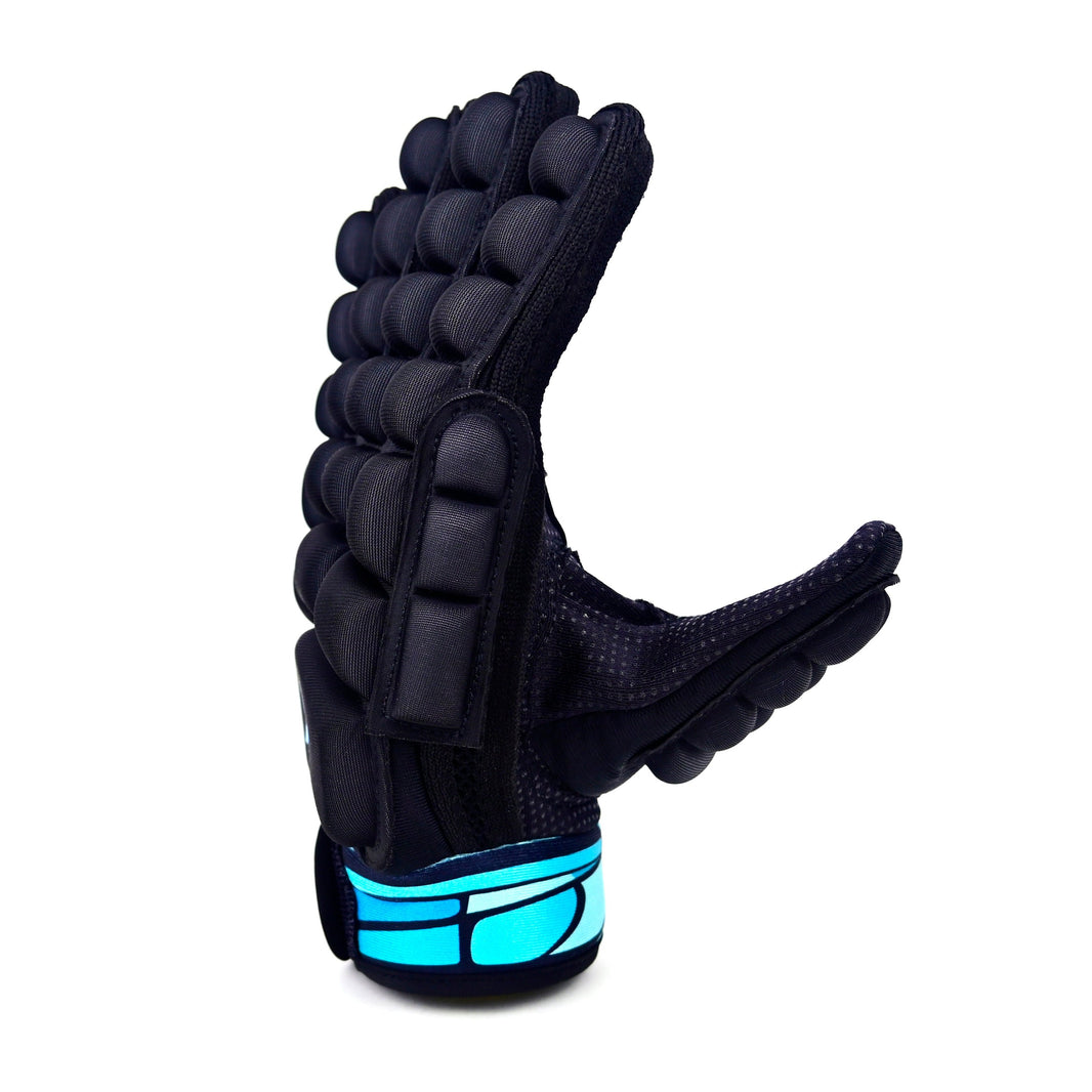 AT6 Glove