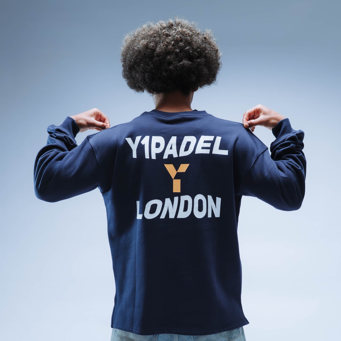 BF25 Y1 Padel London Boxy Sweater Unisex (Navy)