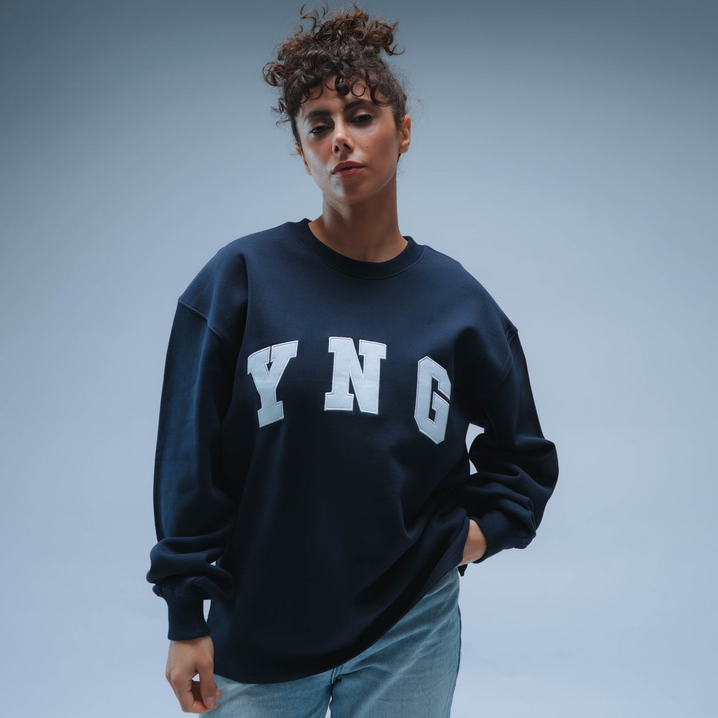 BF25 YNG Boxy Sweater Unisex (Navy)